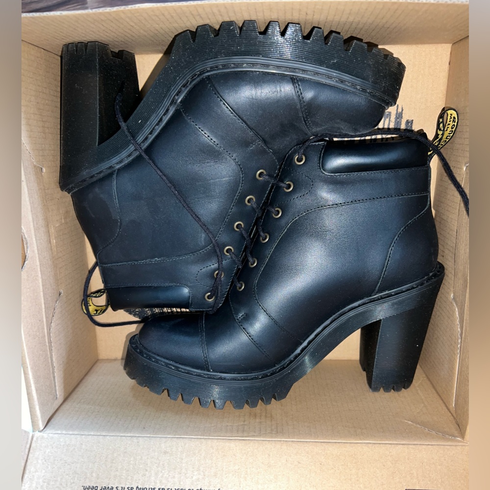 Dr Martens Averil